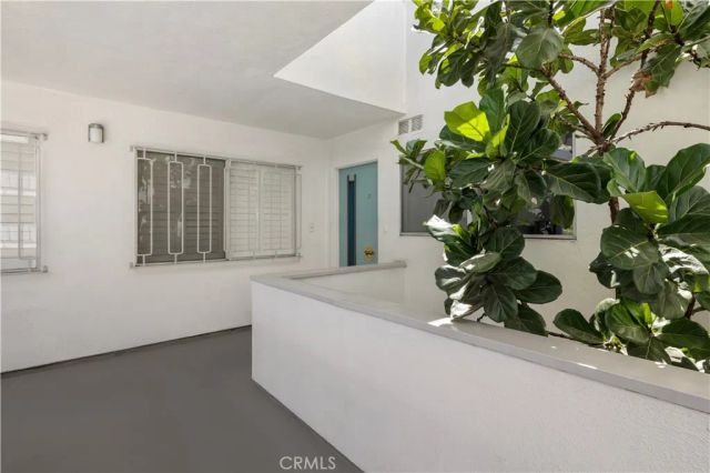 4343 Finley Avenue 27, Los Angeles, CA 90027