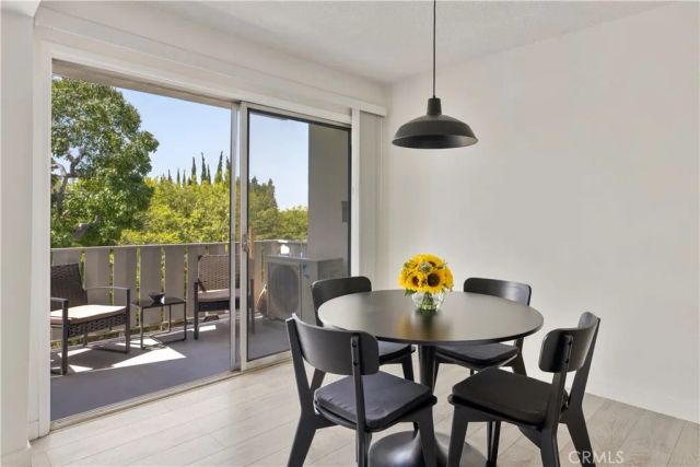 4343 Finley Avenue 27, Los Angeles, CA 90027