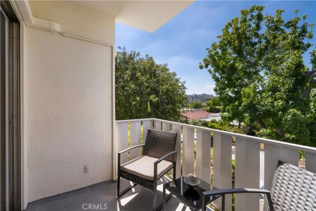 4343 Finley Avenue 27, Los Angeles, CA 90027