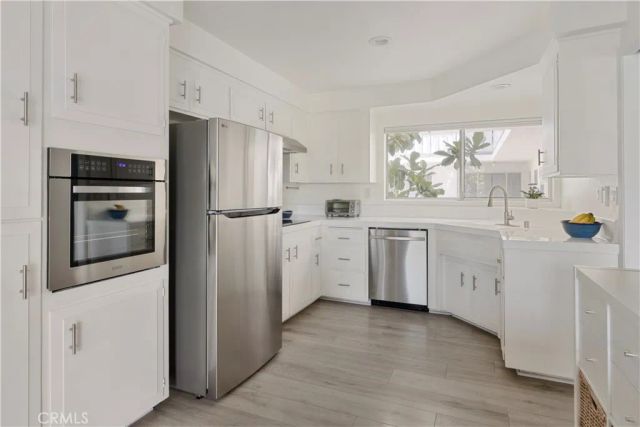 4343 Finley Avenue 27, Los Angeles, CA 90027