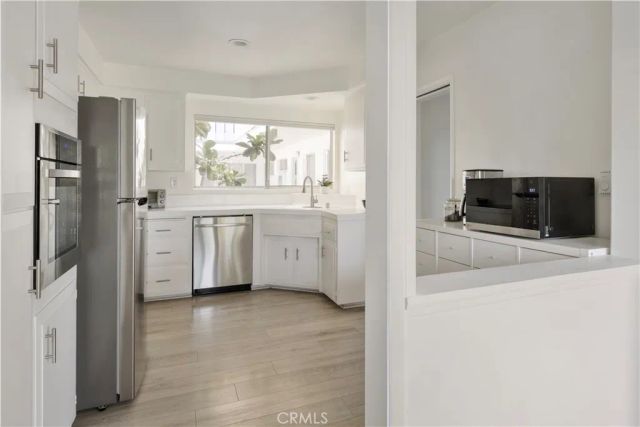 4343 Finley Avenue 27, Los Angeles, CA 90027