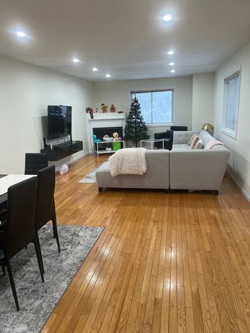 307 Captain Eames Cir 307, Ashland, MA 01721