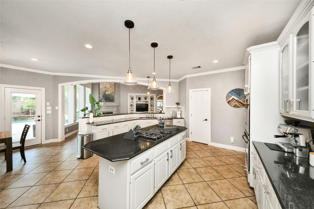 90 Millsap Circle, The Woodlands, TX 77382