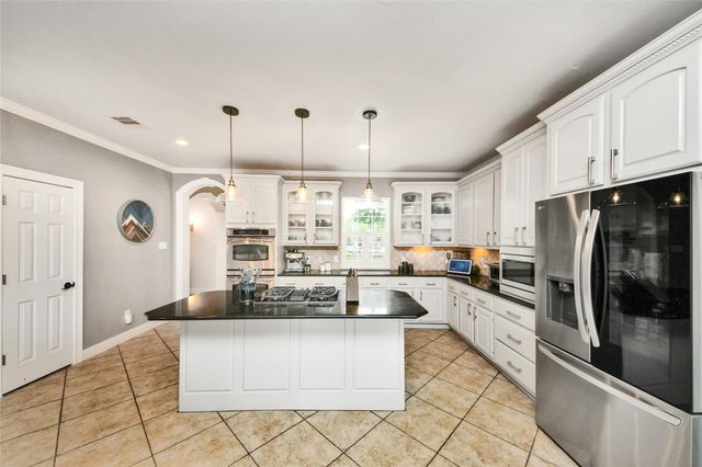 90 Millsap Circle, The Woodlands, TX 77382