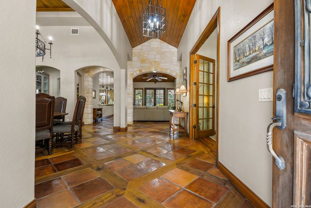 10510 FELSBLOCK LN, New Braunfels, TX 78132