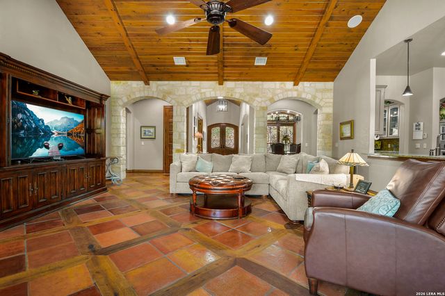 10510 FELSBLOCK LN, New Braunfels, TX 78132