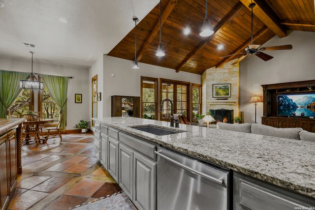 10510 FELSBLOCK LN, New Braunfels, TX 78132