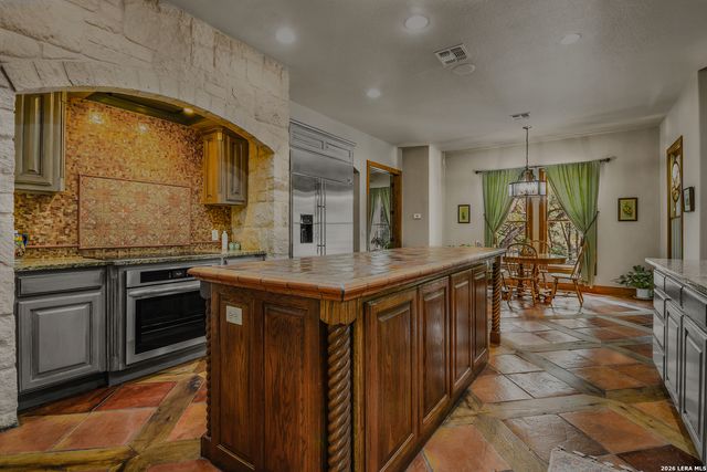 10510 FELSBLOCK LN, New Braunfels, TX 78132