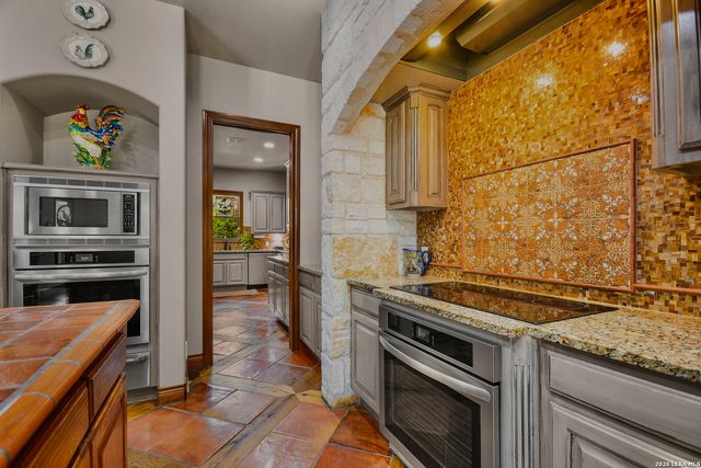 10510 FELSBLOCK LN, New Braunfels, TX 78132