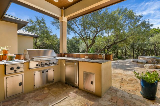 10510 FELSBLOCK LN, New Braunfels, TX 78132