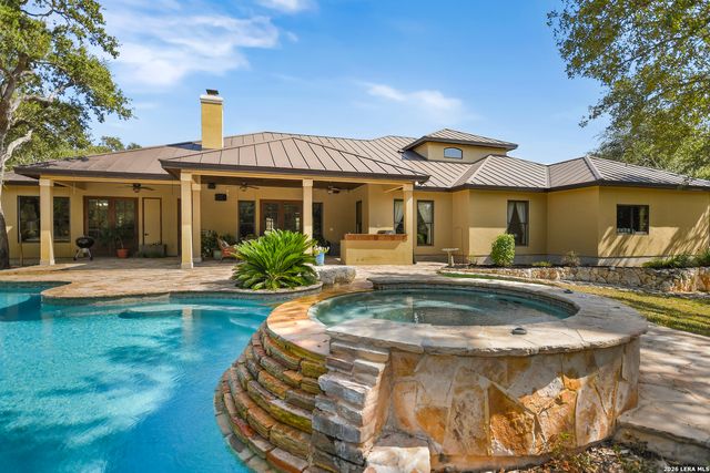 10510 FELSBLOCK LN, New Braunfels, TX 78132
