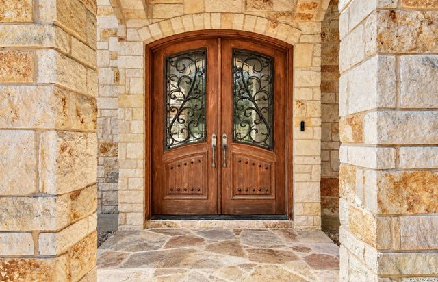 10510 FELSBLOCK LN, New Braunfels, TX 78132