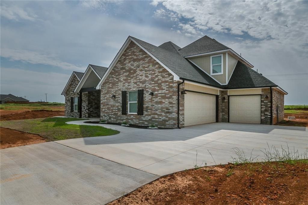 4705 Whitetail Drive, Guthrie, OK 73044
