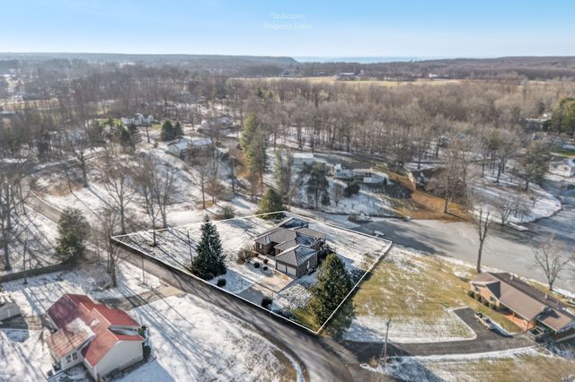 296 Idlewild Dr, Sparta, TN 38583