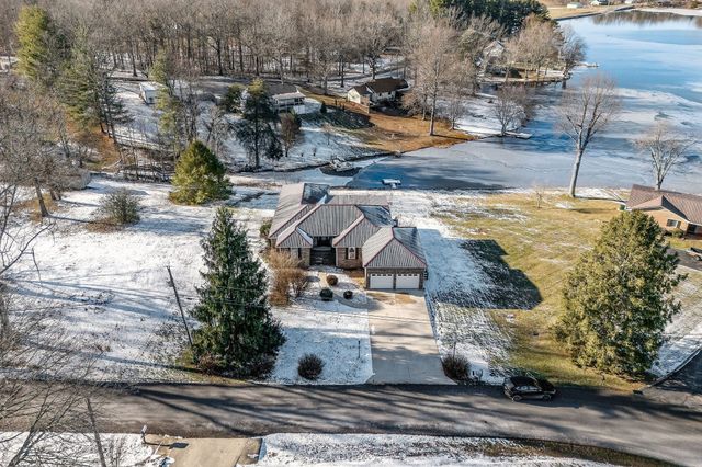 296 Idlewild Dr, Sparta, TN 38583