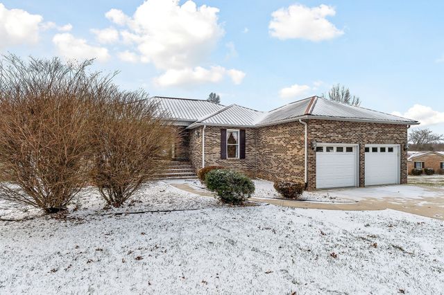 296 Idlewild Dr, Sparta, TN 38583