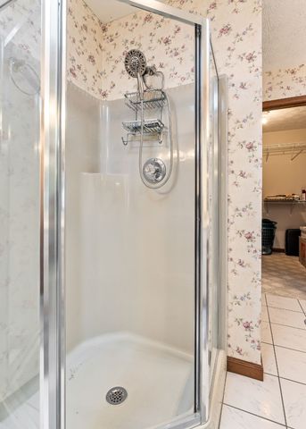 296 Idlewild Dr, Sparta, TN 38583