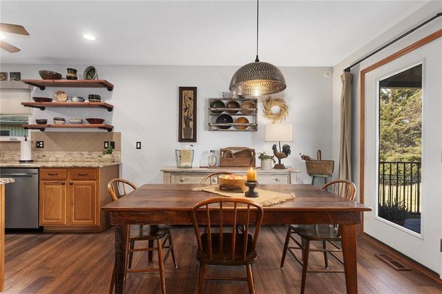 15804 E 27th Street S, Independence, MO 64055