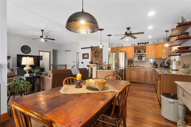 15804 E 27th Street S, Independence, MO 64055