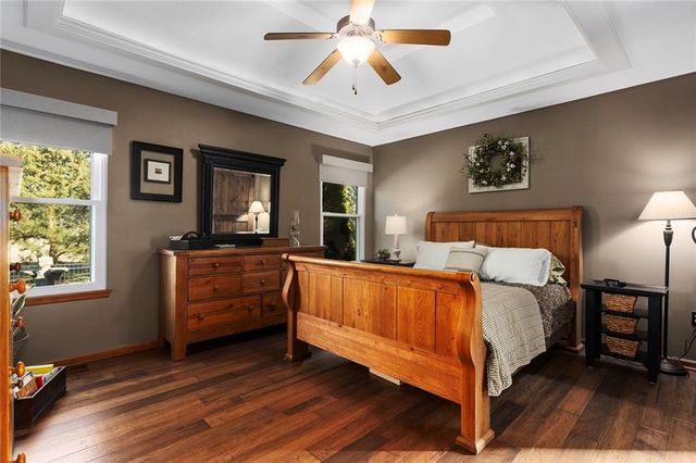 15804 E 27th Street S, Independence, MO 64055