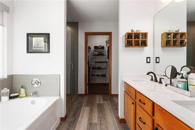 15804 E 27th Street S, Independence, MO 64055