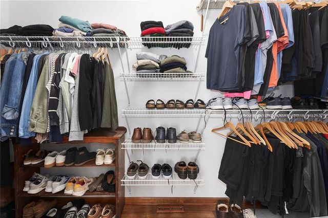 15804 E 27th Street S, Independence, MO 64055