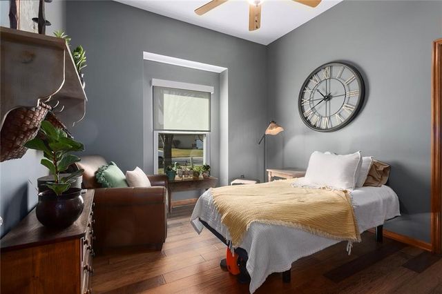 15804 E 27th Street S, Independence, MO 64055