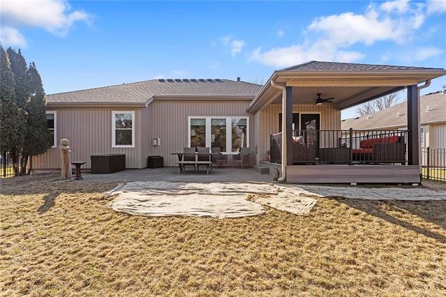 15804 E 27th Street S, Independence, MO 64055