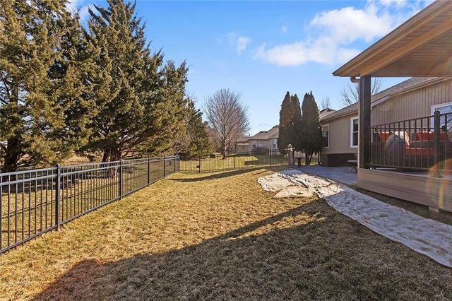 15804 E 27th Street S, Independence, MO 64055