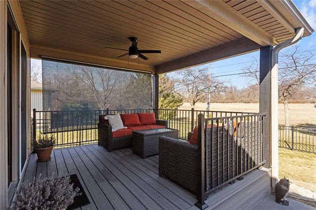 15804 E 27th Street S, Independence, MO 64055