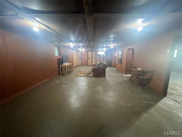 2218 Switzer Avenue, St Louis, MO 63136