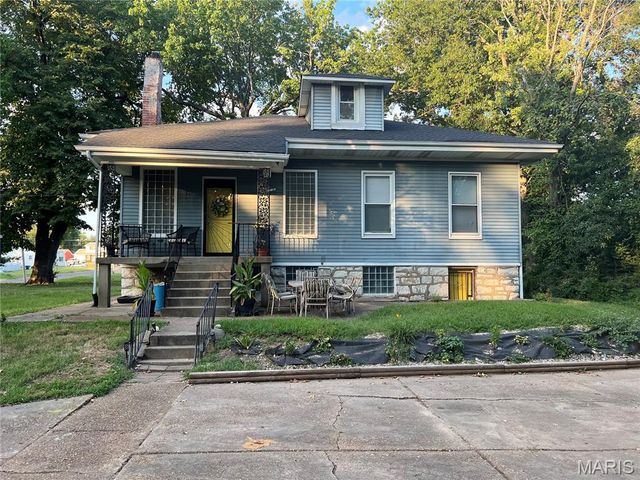 2218 Switzer Avenue, St Louis, MO 63136