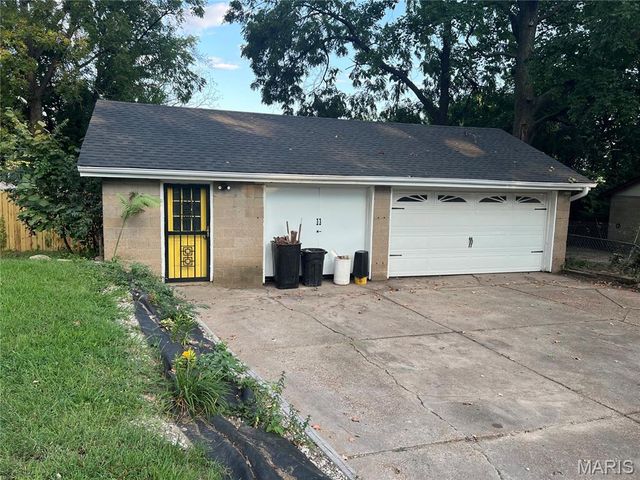 2218 Switzer Avenue, St Louis, MO 63136