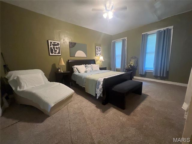 2218 Switzer Avenue, St Louis, MO 63136