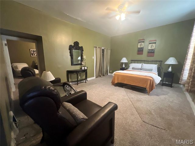 2218 Switzer Avenue, St Louis, MO 63136