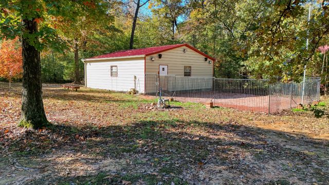 555 Brandon Rd, Huntingdon, TN 38344