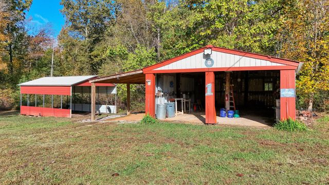 555 Brandon Rd, Huntingdon, TN 38344