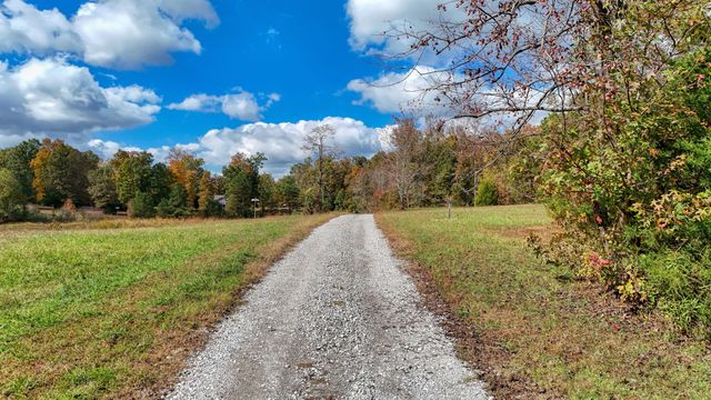 555 Brandon Rd, Huntingdon, TN 38344