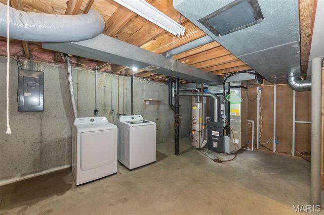 2285 Hill House Road, Chesterfield, MO 63017