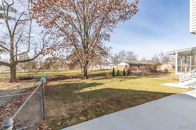 2285 Hill House Road, Chesterfield, MO 63017
