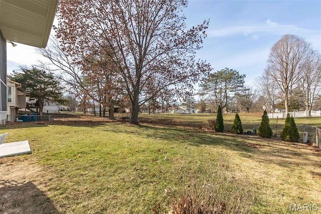 2285 Hill House Road, Chesterfield, MO 63017
