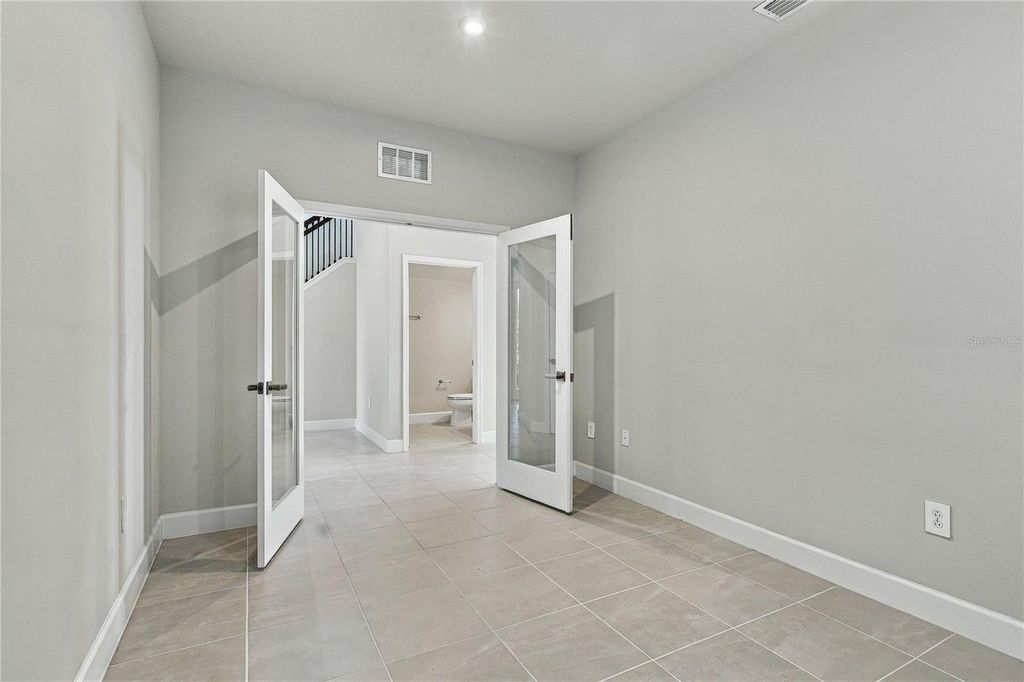 Image 14 of property listing at 4640 ARDEN WAY, Bradenton, FL 34211