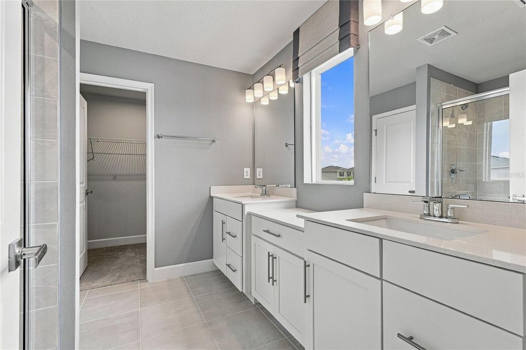 Image 21 of property listing at 4640 ARDEN WAY, Bradenton, FL 34211