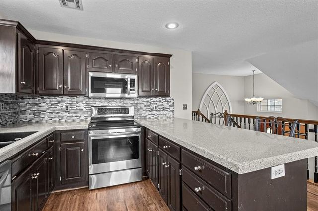 341 N Pine Street, Gardner, KS 66030