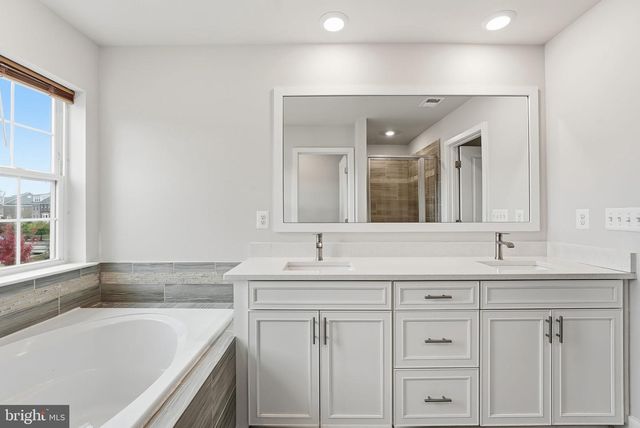 4564 SHAKESPEARE CIR, White Plains, MD 20695