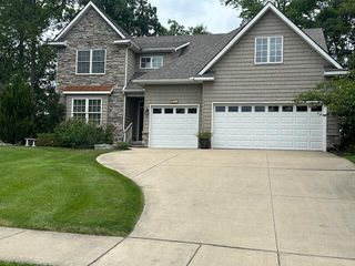 8243 Heathertree Lane, Brighton City, MI 48116