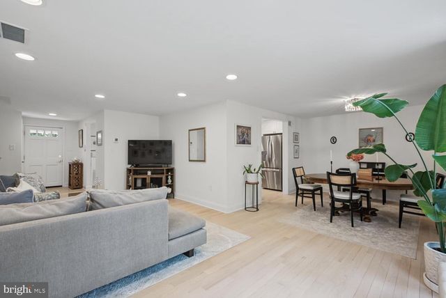 4008 ROBERTSON BLVD, Alexandria, VA 22309
