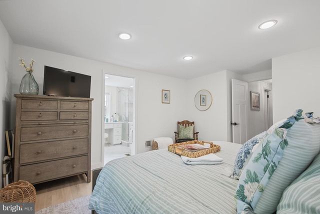 4008 ROBERTSON BLVD, Alexandria, VA 22309