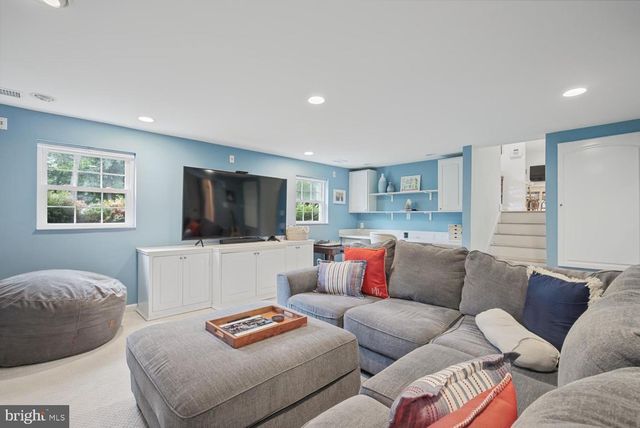 4008 ROBERTSON BLVD, Alexandria, VA 22309