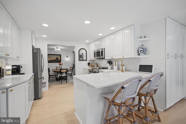 4008 ROBERTSON BLVD, Alexandria, VA 22309